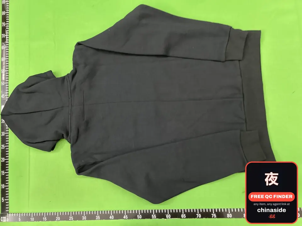 QC photo of the Dog Head Printed Fleece Sweatshirt