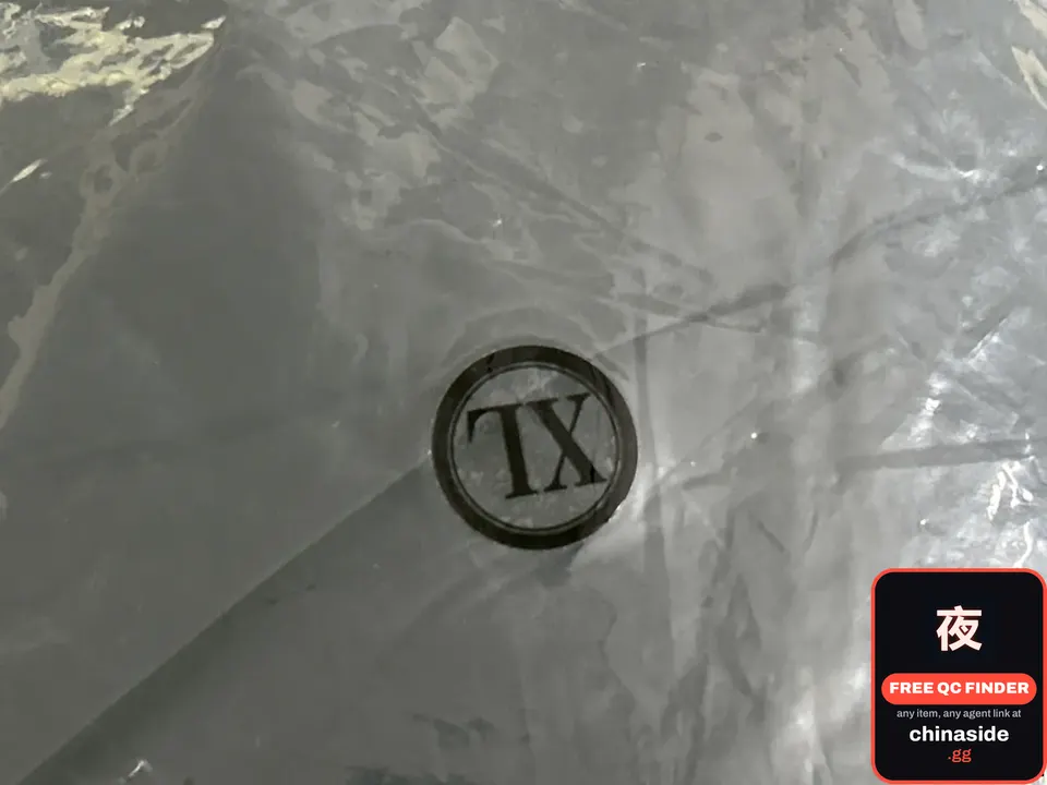 QC photo of the Detachable Sleeve Down Jacket