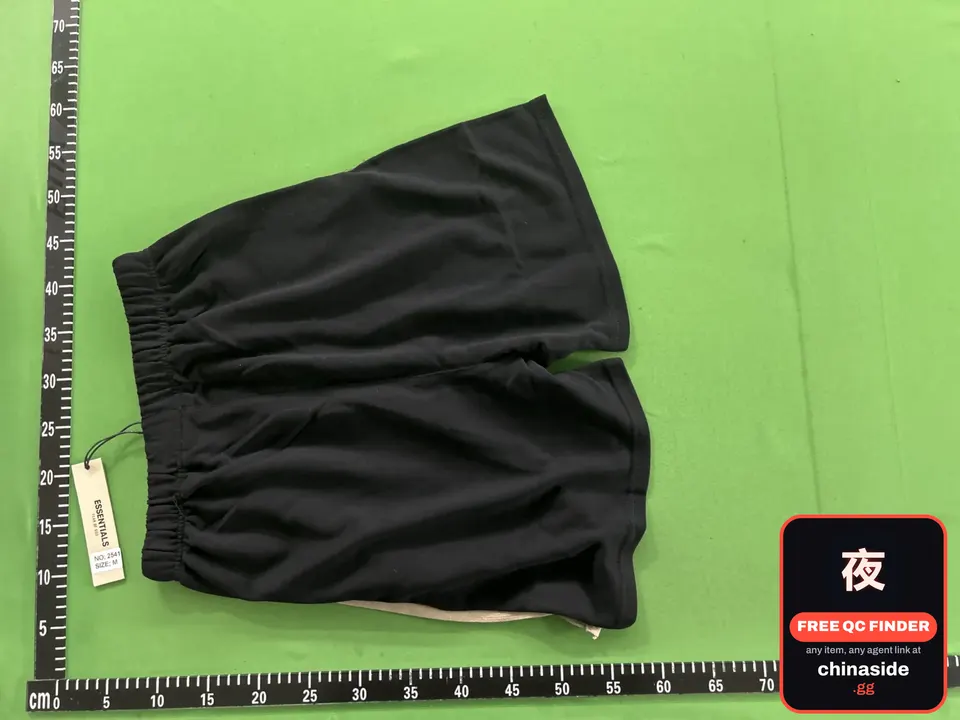 QC photo of the Letter-Print Casual Loose Shorts