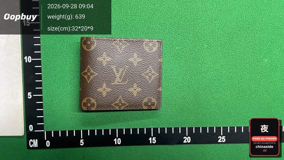 QC photo of the Top Wallet