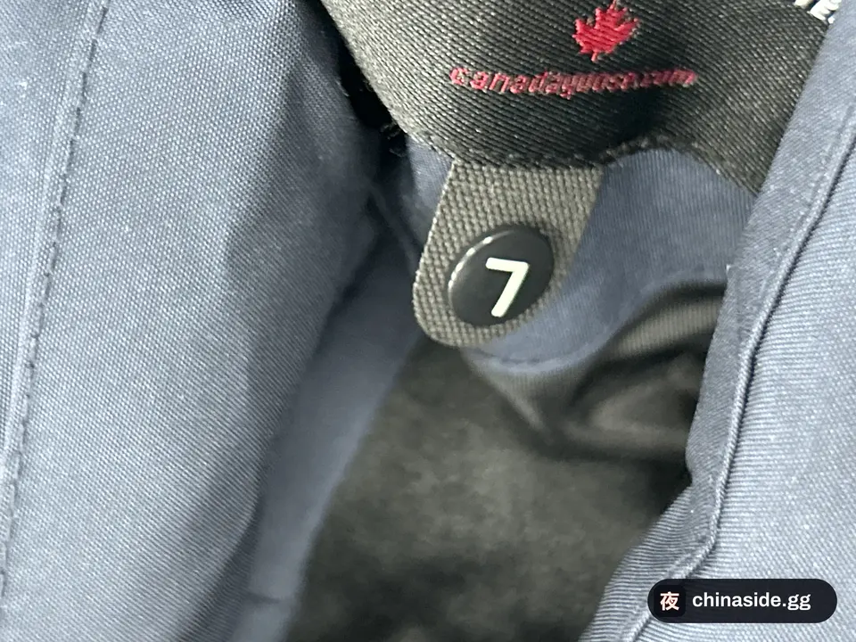 QC photo of the Outdoor Thickened Hooded Down Jacket