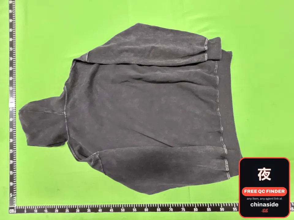 QC photo of the Gloomy Lips Letter Print Hooded Pullover Sweatshirt