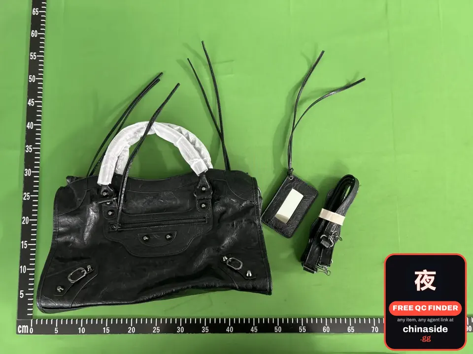QC photo of the Fringe-Trimmed Crossbody Shoulder Bag
