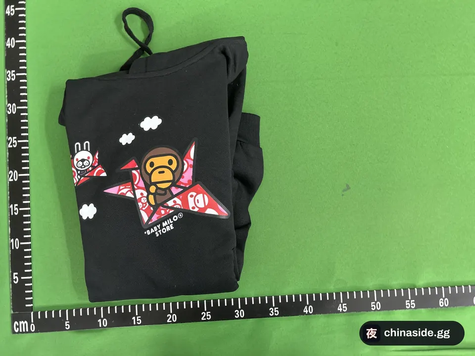QC photo of the Letter-Print Loose-Fit Hoodie Pullover