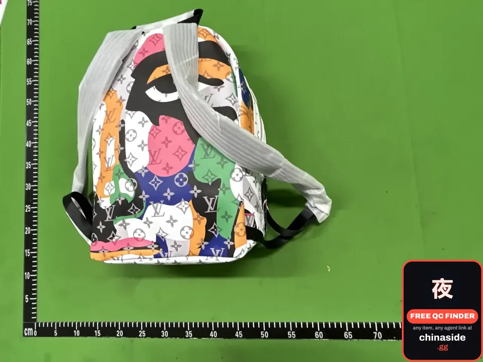 QC photo of the Large Capacity Travel Backpack