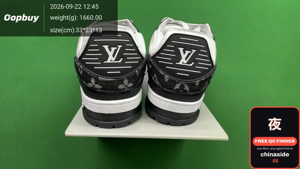 QC photo of the Classic Casual Sneakers