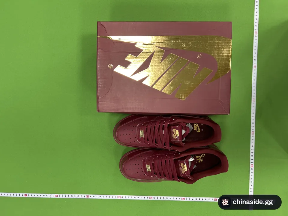 QC photo of the Mallard Collaboration Sneakers