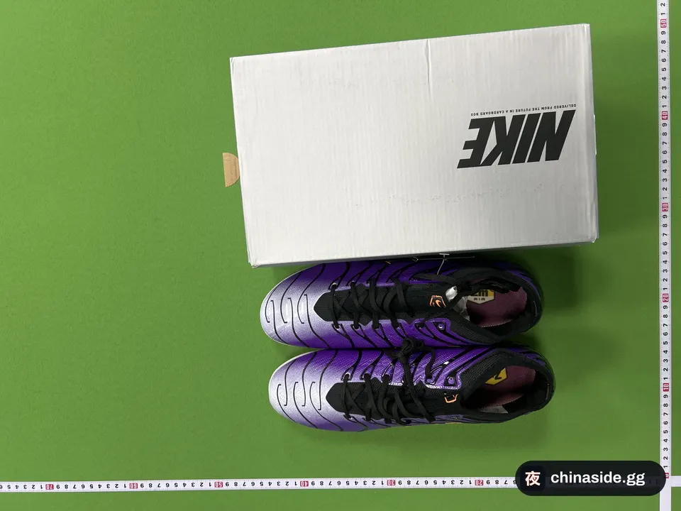 QC photo of the High-Quality Sneakers